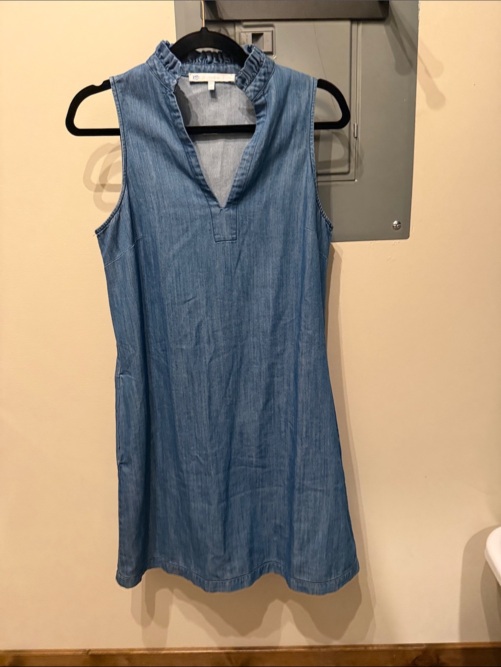 Southern Tide Light Blue Sleeveless Chambray Dress
